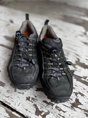 Merrell Men's Black and Gray Athletic Trail Shoes with Quick-Lock Cord